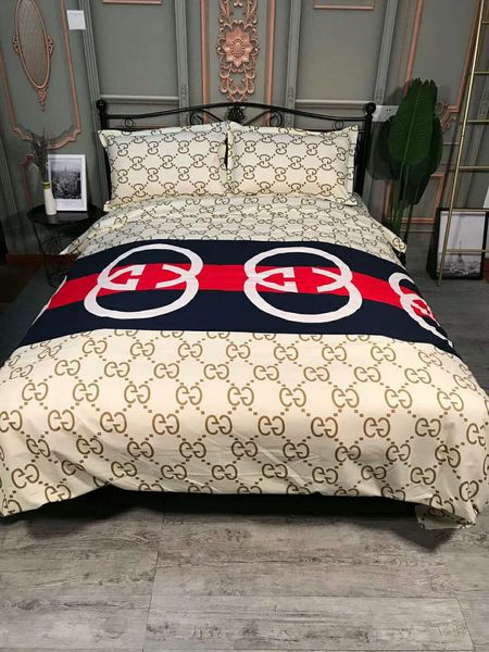 printed 4pcs suit bedding sets classic pattern pillow case size luxury quilt cover soft spring summer bed cover
printed 4pcs suit bedding sets classic pattern pillow case size luxury quilt cover soft spring summer bed cover