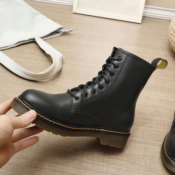 2019 new luxury fashion wild classic martin boots brown rubber sole 100% genuine leather shoes shoes size35-40 original packaging, Black
2019 new luxury fashion wild classic martin boots brown rubber sole 100% genuine leather shoes shoes size35-40 original packaging, Black