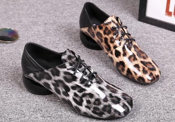 2019 women's shoes in spring and autumn with new style middle heel coarse heel square head #2814, Black
2019 women's shoes in spring and autumn with new style middle heel coarse heel square head #2814, Black