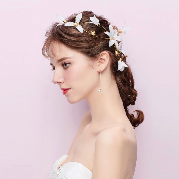 xianmei bride headdress korean white headdress 2019 new hair jewelry fashion marriage jewelry wedding garment accessories, Golden;white
xianmei bride headdress korean white headdress 2019 new hair jewelry fashion marriage jewelry wedding garment accessories, Golden;white