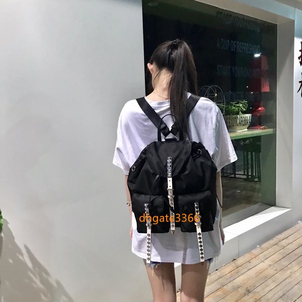 new fashion designer ladies bag messenger bag backpack handbag original imported waterproof canvas workmanship exquisite
new fashion designer ladies bag messenger bag backpack handbag original imported waterproof canvas workmanship exquisite
