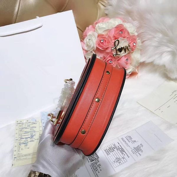 дизайнерский стиль круг лоскут сумочка старинные плеча crossbody сумки звезды седло сумка сумки браслет сумка
дизайнерский стиль круг лоскут сумочка старинные плеча crossbody сумки звезды седло сумка сумки браслет сумка