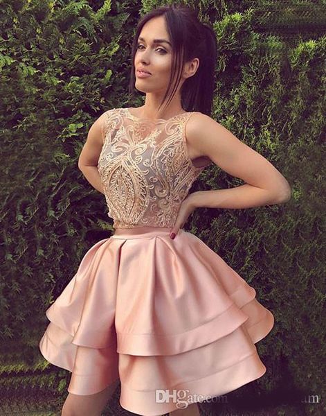2020 stylish two pieces homecoming dresses sheer bateau neck tiered short prom gowns knee length lace appliques formal cocktail dress, Blue;pink
2020 stylish two pieces homecoming dresses sheer bateau neck tiered short prom gowns knee length lace appliques formal cocktail dress, Blue;pink