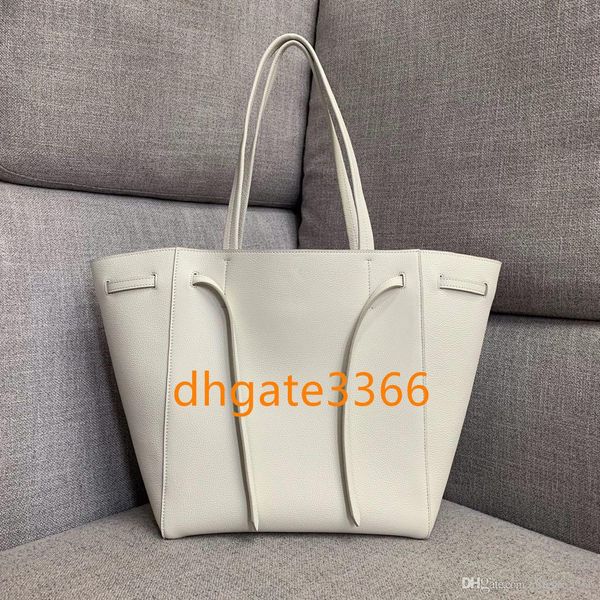 new designer fashion ladies handbag messenger bag original hardware original italian imported grain calf production process 189023
new designer fashion ladies handbag messenger bag original hardware original italian imported grain calf production process 189023