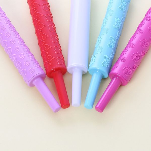 1pc heart flower pattern baking cookies biscuits fondant dough roller pp rolling pin embossing
1pc heart flower pattern baking cookies biscuits fondant dough roller pp rolling pin embossing