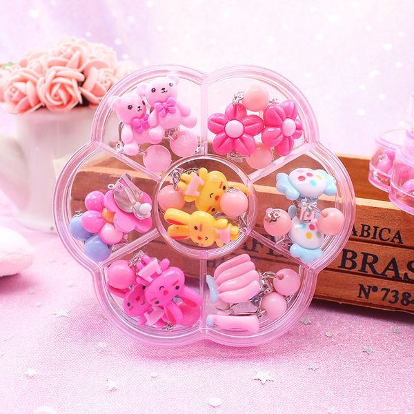 7 pairs mix in box lovely children's baby girl clip on earrings kids ear clip no pierced party cute jewelry gifts, Golden
7 pairs mix in box lovely children's baby girl clip on earrings kids ear clip no pierced party cute jewelry gifts, Golden