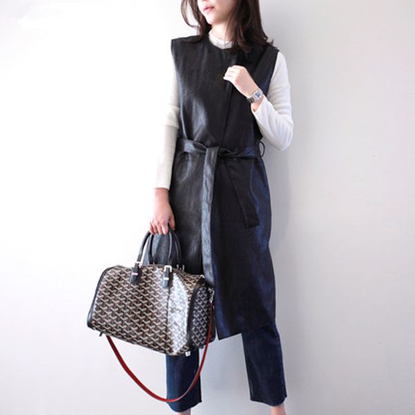 long pu leather jackets women 2019 fall chic black sleeveless vests coats knee length high street slim tank jacket knee length, Black;white
long pu leather jackets women 2019 fall chic black sleeveless vests coats knee length high street slim tank jacket knee length, Black;white