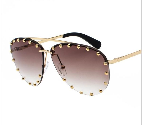 new fashion retro rivets sunglasses frog mirror men and women sunglasses, White;black
new fashion retro rivets sunglasses frog mirror men and women sunglasses, White;black