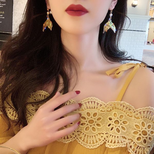 dangle & chandelier holographic mermaid hook earrings shinny tail scales fish pendants women ear jewelry long tassle aretes, Silver
dangle & chandelier holographic mermaid hook earrings shinny tail scales fish pendants women ear jewelry long tassle aretes, Silver