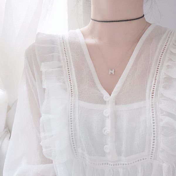 s925 sterling silver letter h подвеска темперамент choker ожерелье женщин ключицы ожерелье простой стиль модные аксессуары
s925 sterling silver letter h подвеска темперамент choker ожерелье женщин ключицы ожерелье простой стиль модные аксессуары