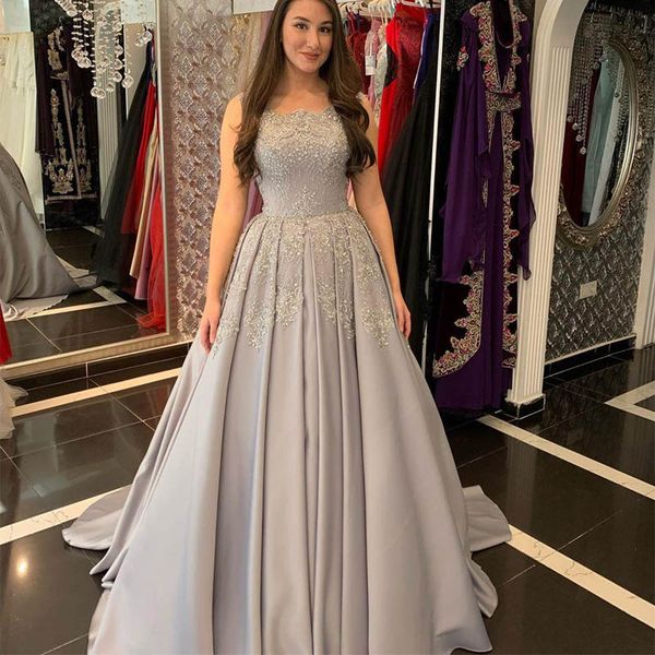 2020 arabic silver lace beaded evening dresses vintage prom dresses satin formal party second reception gowns, Black;red
2020 arabic silver lace beaded evening dresses vintage prom dresses satin formal party second reception gowns, Black;red