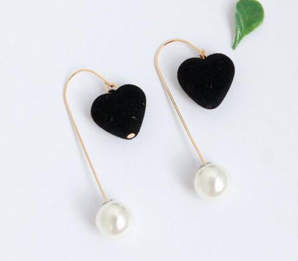 new stylish and simple long fluffy heart-shaped pearl earrings with curved hook earrings are classic and elegant, Silver
new stylish and simple long fluffy heart-shaped pearl earrings with curved hook earrings are classic and elegant, Silver