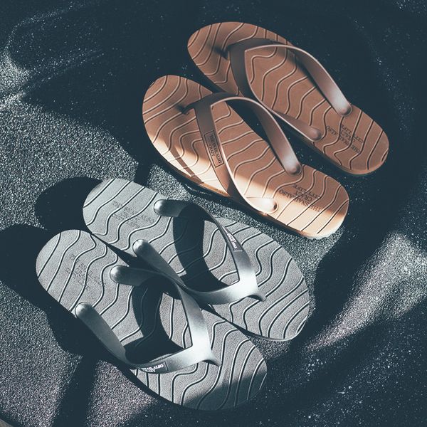 2019 new style flip-flops men's autumn anti-slip outer wear sandals outdoor popular england slippers havana customizable, Black
2019 new style flip-flops men's autumn anti-slip outer wear sandals outdoor popular england slippers havana customizable, Black
