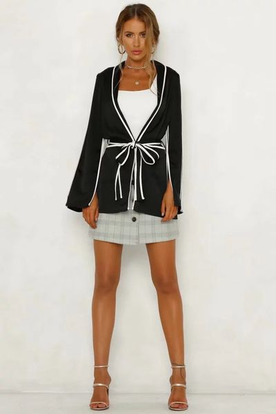 2019 spring new arrival euro-american style v neck colour matching flare sleeve slit women trench coat with sash ing, Tan;black
2019 spring new arrival euro-american style v neck colour matching flare sleeve slit women trench coat with sash ing, Tan;black