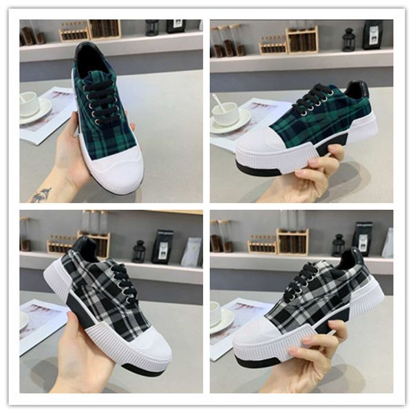 the latest super in the early spring of 2020 uses the first layer of leather stitching, non-slip and wear-resistant, Black
the latest super in the early spring of 2020 uses the first layer of leather stitching, non-slip and wear-resistant, Black