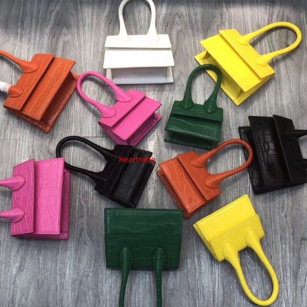 мода мини crossbody сумка для женщин помады монет messenger плеча мешок женского fw19 коллекционерша сумка микро мешка
мода мини crossbody сумка для женщин помады монет messenger плеча мешок женского fw19 коллекционерша сумка микро мешка