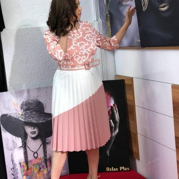 plus size women dress summer floral print vintage dress o neck half sleeve patchwork casual female work party pleated dresses, Black;gray
plus size women dress summer floral print vintage dress o neck half sleeve patchwork casual female work party pleated dresses, Black;gray
