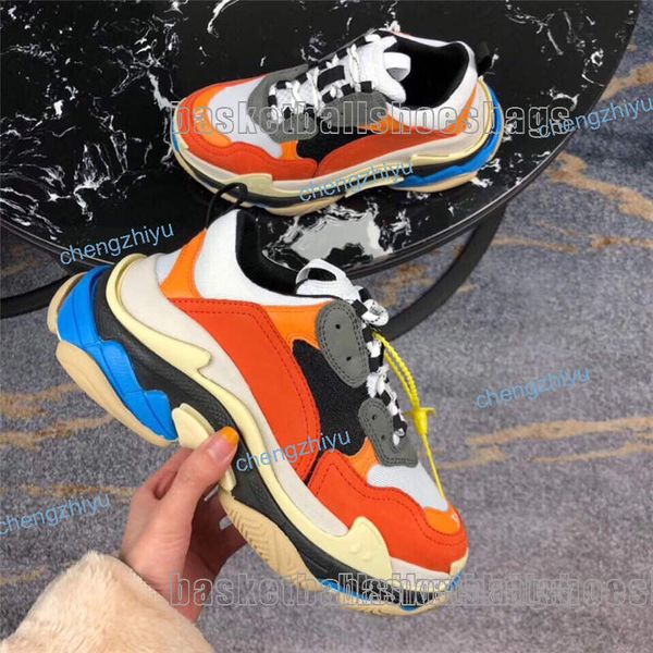 outlet paris 17fw triple-s walking shoes top dad shoes chaussures femme тройные кроссовки мужчины женщины старинные старые дедушки тренер ул
outlet paris 17fw triple-s walking shoes top dad shoes chaussures femme тройные кроссовки мужчины женщины старинные старые дедушки тренер ул