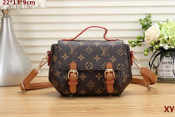 19 new handbag simple Messenger shoulder Messenger bag free post