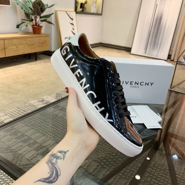 2020 new sz men's daily casual sports shoes high-quality men's sports shoes luxury design men's casual shoes
2020 new sz men's daily casual sports shoes high-quality men's sports shoes luxury design men's casual shoes