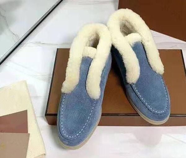 classic delicate couple snow boots warm and comfortable lightweight fur shoes, Black
classic delicate couple snow boots warm and comfortable lightweight fur shoes, Black