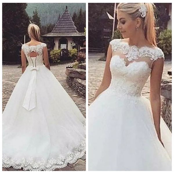 2019 cap sleeves lace appliques wedding dresses vintage a-line formal bridal gowns with lace-up back bateau sweep train vestidos de mariee, White
2019 cap sleeves lace appliques wedding dresses vintage a-line formal bridal gowns with lace-up back bateau sweep train vestidos de mariee, White