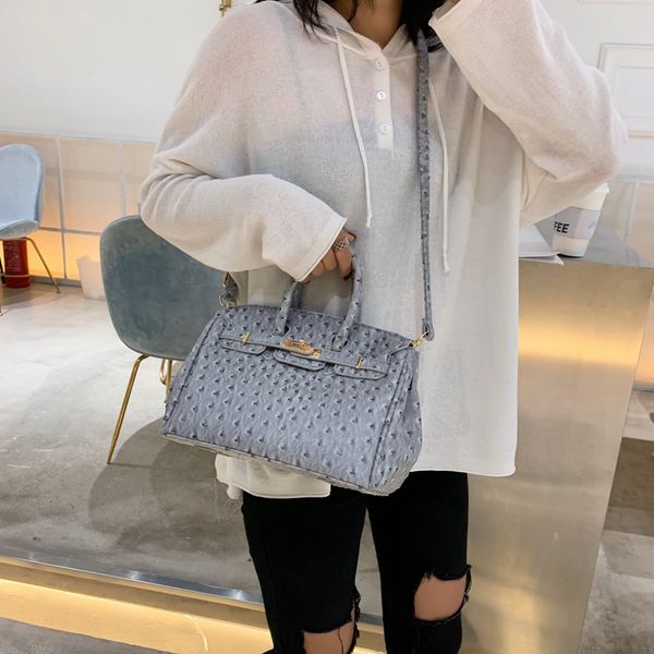 2019 hot sale fashion PU Leather Ladies Plain Bag High Quality Evening Cross body Bags Famous Brand Ladies Diyi/8
2019 hot sale fashion PU Leather Ladies Plain Bag High Quality Evening Cross body Bags Famous Brand Ladies Diyi/8
