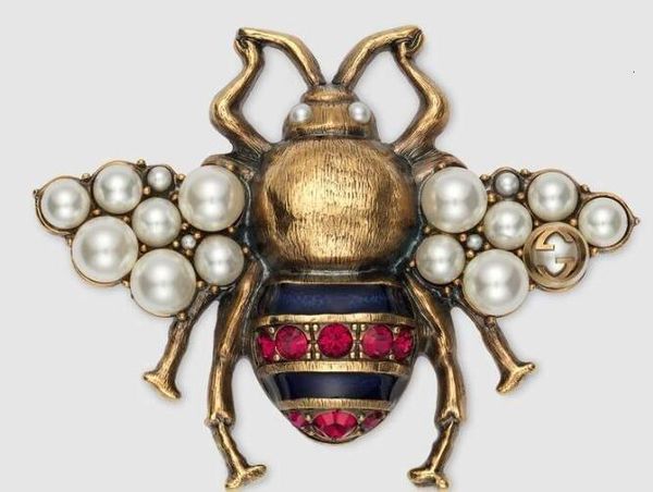 bee brooch with crystals and pearls 491611 pearl diamond brooch fashion letter five-pointed star metal buckle brooch with box, Gray
bee brooch with crystals and pearls 491611 pearl diamond brooch fashion letter five-pointed star metal buckle brooch with box, Gray