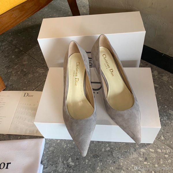 132 2020 new style luxury women's party high-heeled ballet shoes sandals slippers triple fashion design women's shoes heel 6cm 9c
132 2020 new style luxury women's party high-heeled ballet shoes sandals slippers triple fashion design women's shoes heel 6cm 9c