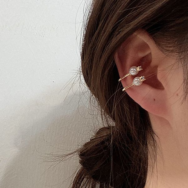 модные серебро золото дважды pearl кристалл клип на серьгах для женщин девушки ухи костной манжеты серьги без пирсинга ювелирных изделий, Silver
модные серебро золото дважды pearl кристалл клип на серьгах для женщин девушки ухи костной манжеты серьги без пирсинга ювелирных изделий, Silver
