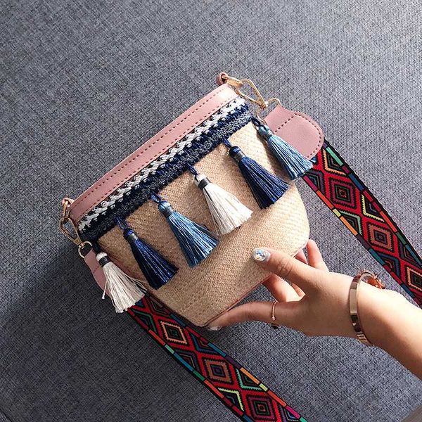 оре малый сумки crossbody сумки для женщин 2020 handmade женщин пляж соломенная сумка женский сплетенный посланника плеча мешок женщин
оре малый сумки crossbody сумки для женщин 2020 handmade женщин пляж соломенная сумка женский сплетенный посланника плеча мешок женщин