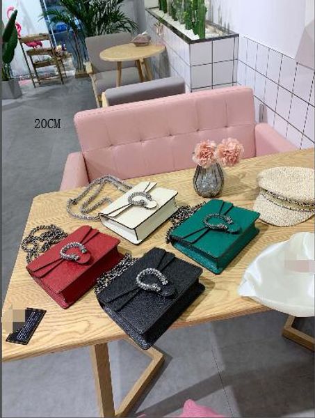 the latest fashion mini crossbody bag women's leather single chain shoulder bag brand 20cm square covered calfskin flap
the latest fashion mini crossbody bag women's leather single chain shoulder bag brand 20cm square covered calfskin flap