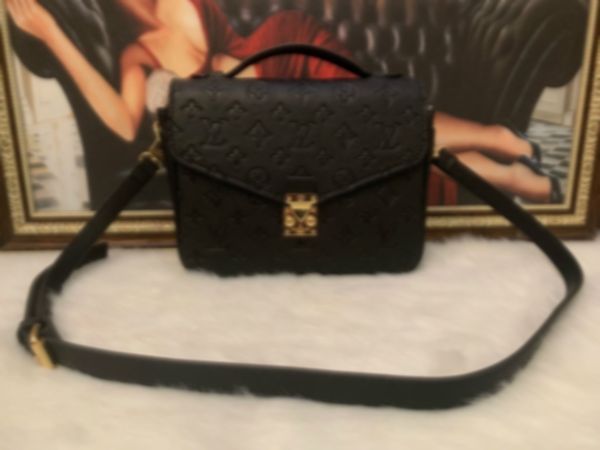 designer womens handbag messenger bag embossed leather pochette metis elegant shoulder bags crossbody bags shopping purse clutches 40780
designer womens handbag messenger bag embossed leather pochette metis elegant shoulder bags crossbody bags shopping purse clutches 40780