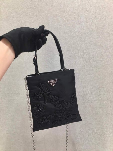 new women's one-shoulder bag 7a high-end custom quality diagonal cross bag fashion trend leisure style silver metal accessories with de
new women's one-shoulder bag 7a high-end custom quality diagonal cross bag fashion trend leisure style silver metal accessories with de