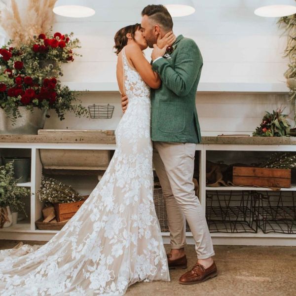 chepa vintage lace mermaid wedding dresses 2019 deep v neck tulle appliques open back vestido de noiva white ivory bridal gowns
chepa vintage lace mermaid wedding dresses 2019 deep v neck tulle appliques open back vestido de noiva white ivory bridal gowns