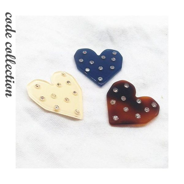 2020 acrylic brooches pins large size laser heart rhinestones crystal lapel pin brooch bag button badge fashion jewelry gifts, Gray
2020 acrylic brooches pins large size laser heart rhinestones crystal lapel pin brooch bag button badge fashion jewelry gifts, Gray