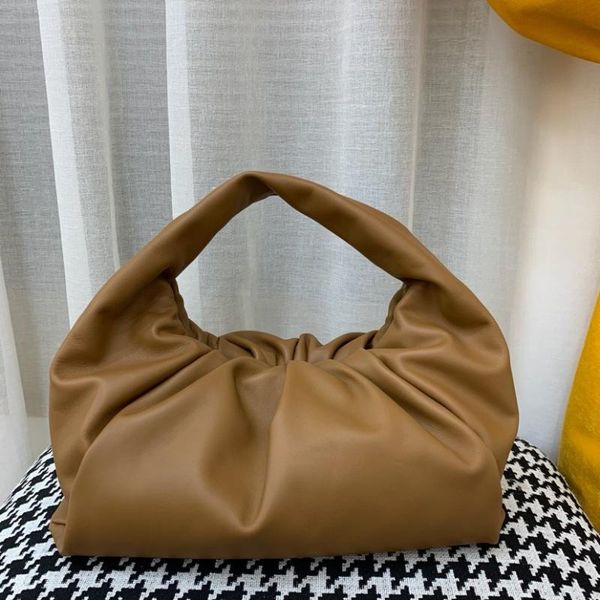 women cloud shoulder pouch bag lady clutch bag handbag import genuine calfskin leather lady purse
women cloud shoulder pouch bag lady clutch bag handbag import genuine calfskin leather lady purse