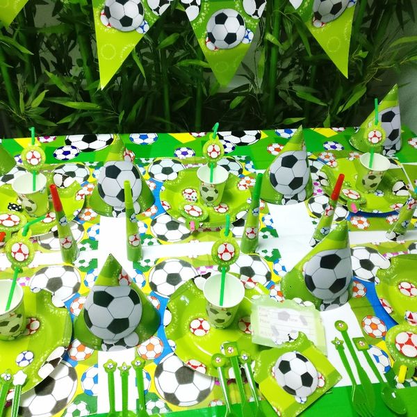 football party supplies, cups. plates, straws, napkins, disposable tableware, knives, forks, spoons, birthday party suits
football party supplies, cups. plates, straws, napkins, disposable tableware, knives, forks, spoons, birthday party suits