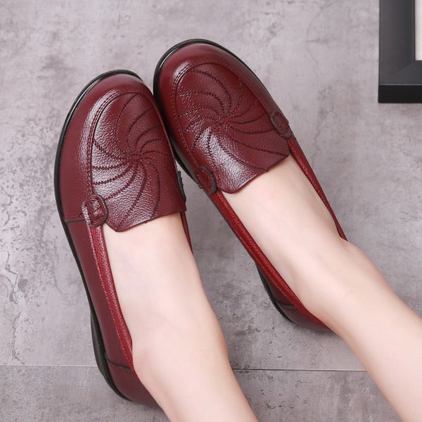 women's shoes genuine leather shoes large size 4 slip-on flat women casual comfortable non-slip mother flat, Black
women's shoes genuine leather shoes large size 4 slip-on flat women casual comfortable non-slip mother flat, Black