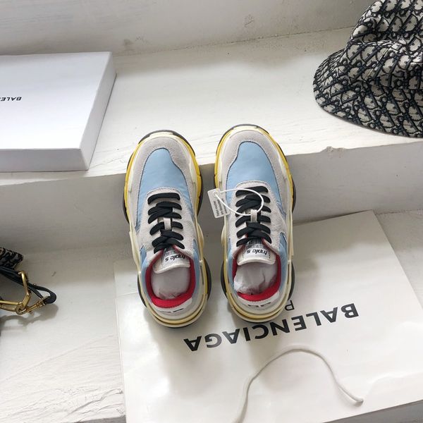 2020 new dq couple high-quality thick bottom sports casual couple air cushion casual sports shoes
2020 new dq couple high-quality thick bottom sports casual couple air cushion casual sports shoes