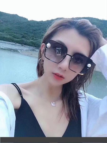 h106 selling outdoor framed sunglasses for mens and womens metal frame designer fashion red black blue lens sunglasses with box, White;black
h106 selling outdoor framed sunglasses for mens and womens metal frame designer fashion red black blue lens sunglasses with box, White;black