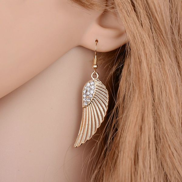 fashion plated gold earrings for women pending rhinestone alloy wings drop earrings female brincos from india e590, Golden
fashion plated gold earrings for women pending rhinestone alloy wings drop earrings female brincos from india e590, Golden