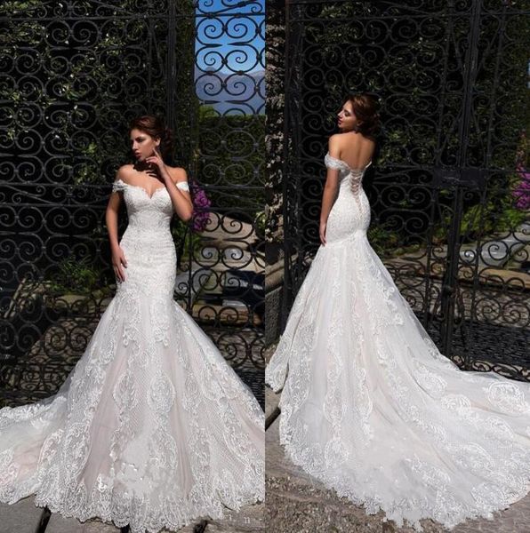 2019 elegant off the shoulder lace mermaid wedding dresses with lace up tulle applique court train plus size wedding bridal gowns, White
2019 elegant off the shoulder lace mermaid wedding dresses with lace up tulle applique court train plus size wedding bridal gowns, White