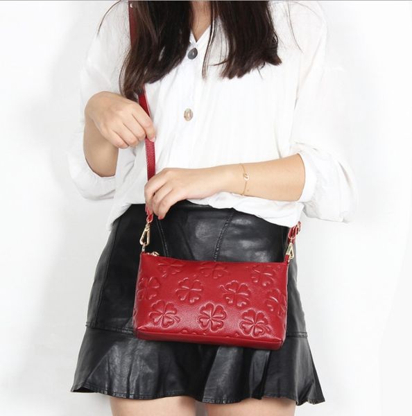 genuine leather fashion women messenger bags clutch bag single shoulder bags crossbody bag 25 .5*5* 15cm t1006
genuine leather fashion women messenger bags clutch bag single shoulder bags crossbody bag 25 .5*5* 15cm t1006