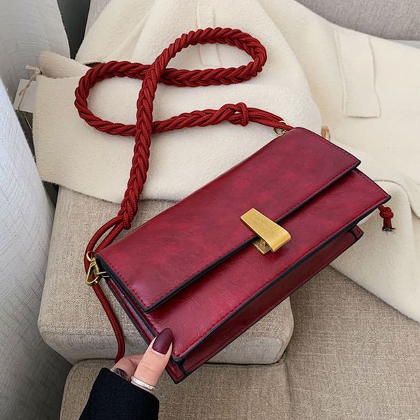 weaving shoulder belt bags for ladies fashion lock crossbody bag casual tote bag ladies messenger women's handbag
weaving shoulder belt bags for ladies fashion lock crossbody bag casual tote bag ladies messenger women's handbag
