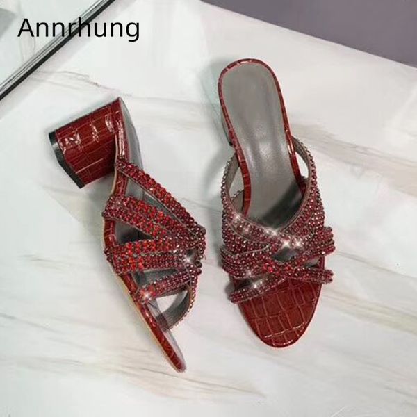 crystal cross fretwork narrow band shoes woman med hoof heel genuine leather stone grain rhinestone summer slippers women, Black
crystal cross fretwork narrow band shoes woman med hoof heel genuine leather stone grain rhinestone summer slippers women, Black