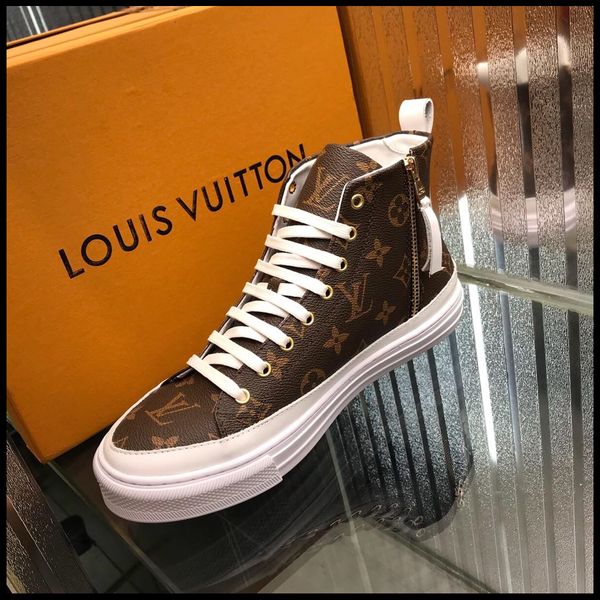 new men's high-casual shoes, spring and autumn leather outdoor travel sports and leisure lace original box
new men's high-casual shoes, spring and autumn leather outdoor travel sports and leisure lace original box