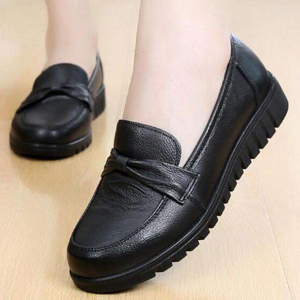 female mom shoes autumn flats women leather loafers 2020 fashion wear women shoes middle-aged and elderly casual kl525, Black
female mom shoes autumn flats women leather loafers 2020 fashion wear women shoes middle-aged and elderly casual kl525, Black