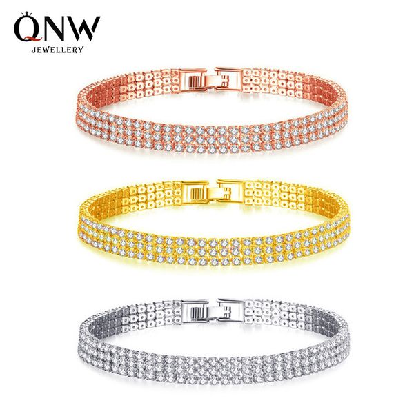 geometric three-row copper-set crystal woman bracelet new exquisite simple and beautiful bride accessories, Golden;silver
geometric three-row copper-set crystal woman bracelet new exquisite simple and beautiful bride accessories, Golden;silver