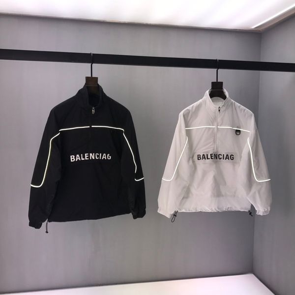 2020 french autumn and winter fashion reflective lock letter printing t-shirt men's designer high-quality windbreaker breathable hooded, White;black
2020 french autumn and winter fashion reflective lock letter printing t-shirt men's designer high-quality windbreaker breathable hooded, White;black